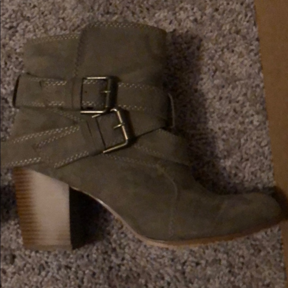 Taupe heeled booties